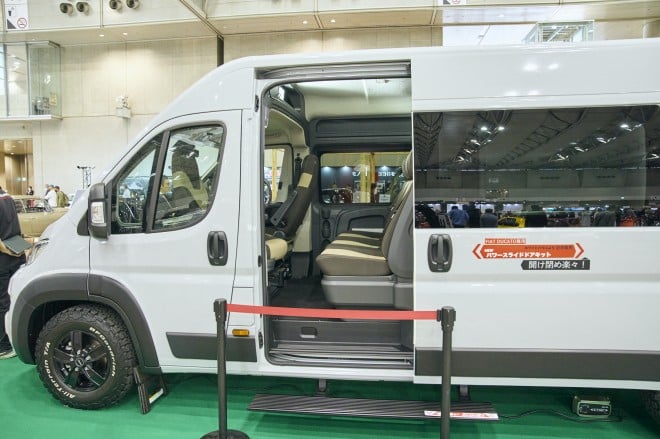 �z���C�g�n�E�X�wFIAT DUCATO�x�@�B�e�^���⑏