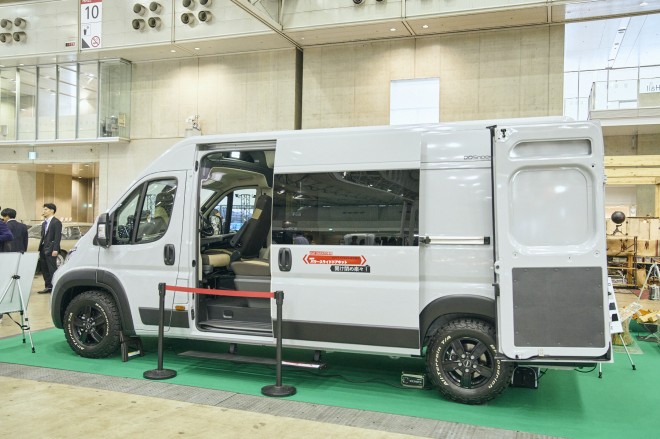 �z���C�g�n�E�X�wFIAT DUCATO�x�@�B�e�^���⑏