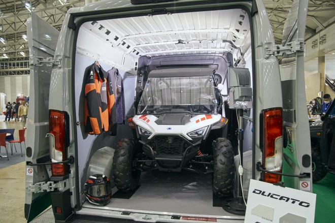 �z���C�g�n�E�X�wFIAT DUCATO�x�@�B�e�^���⑏