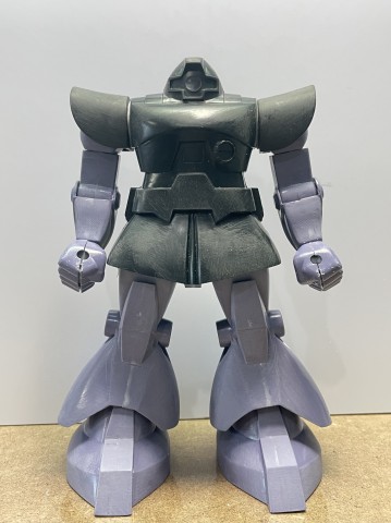 『ドム』（素組） 制作・画像提供／ToMoS氏　（C）創通・サンライズ