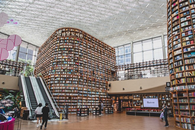 �؍��h���}�w�t�̋L�^�x�X�^�[�t�B�[���h COEX MALL�̐���i�s�����}�_���j�}���فiC�j�؍��ό����� 