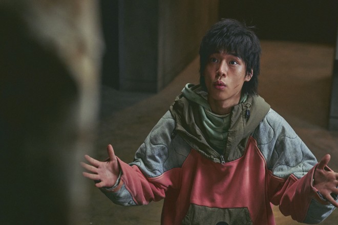 Netflix�V���[�Y�w�z�B�l�`�I���̋~����`�x�Ɛ�z�M�� 