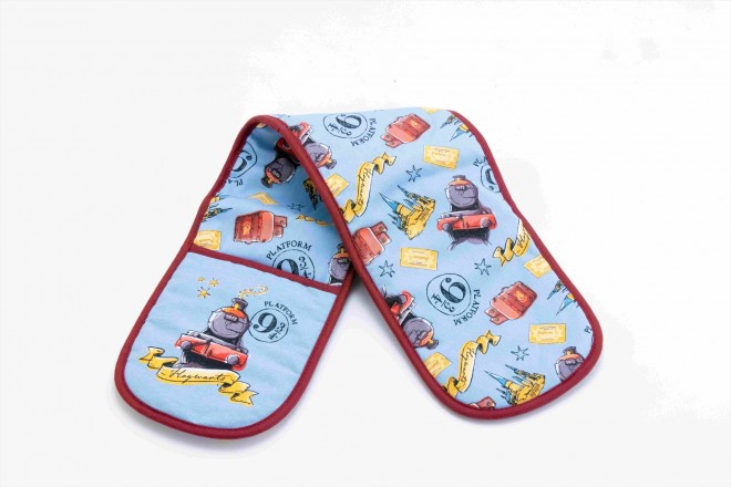 【レイルウェイショップ限定】ハリーポッター クッション アクセプタンスレター 画像・写真 | レイルウェイショップ「ワーナー ブラザース