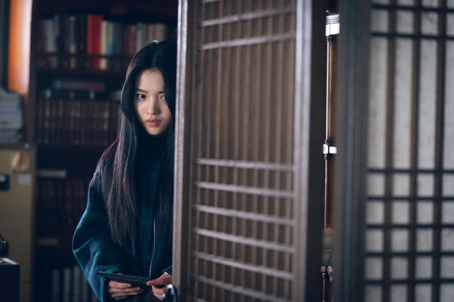 �w���S�x �f�B�Y�j�[�v���X �X�^�[�ɂēƐ�z�M�� �iC)STUDIO S. All rights reserved.