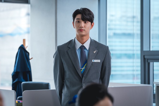 NetflixV[YwLOEUEhxƐzM