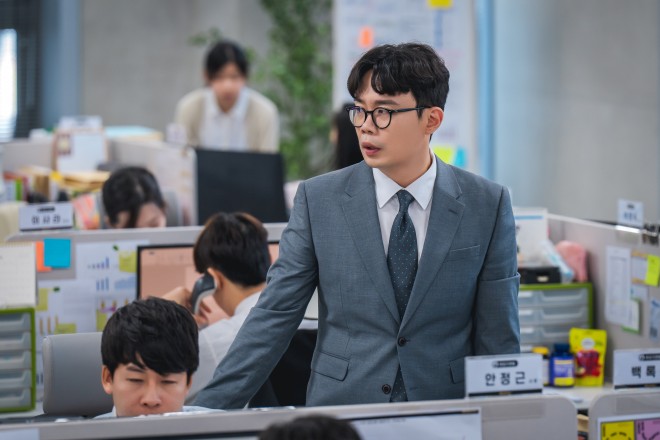 NetflixV[YwLOEUEhxƐzM