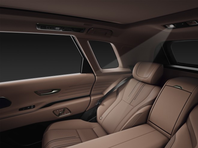 �g���^ �Z���`�����[ �V�^���f���i2023�N�j