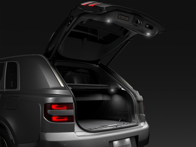 �g���^ �Z���`�����[ �V�^���f���i2023�N�j