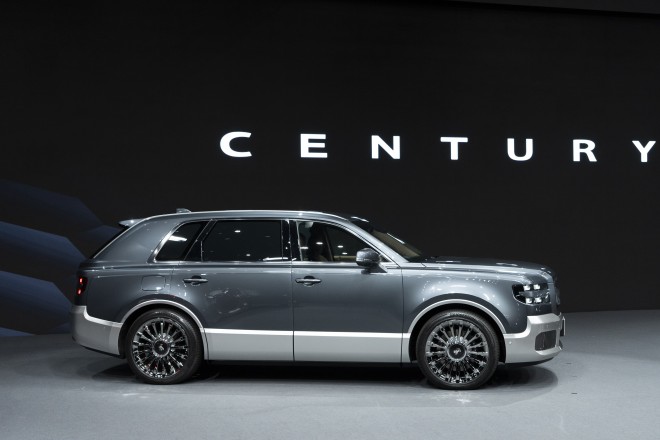 �Z���`�����[ ���[���h�v���~�A�̗l�q