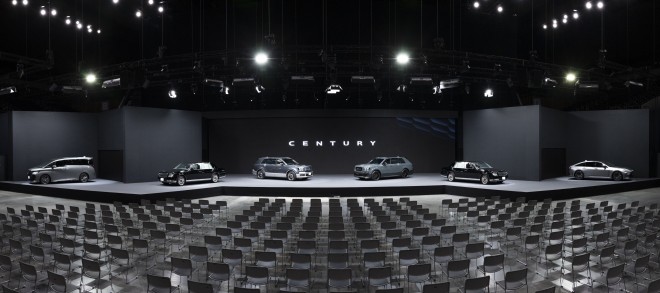 �Z���`�����[ ���[���h�v���~�A�̗l�q