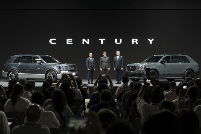 �Z���`�����[ ���[���h�v���~�A�̗l�q