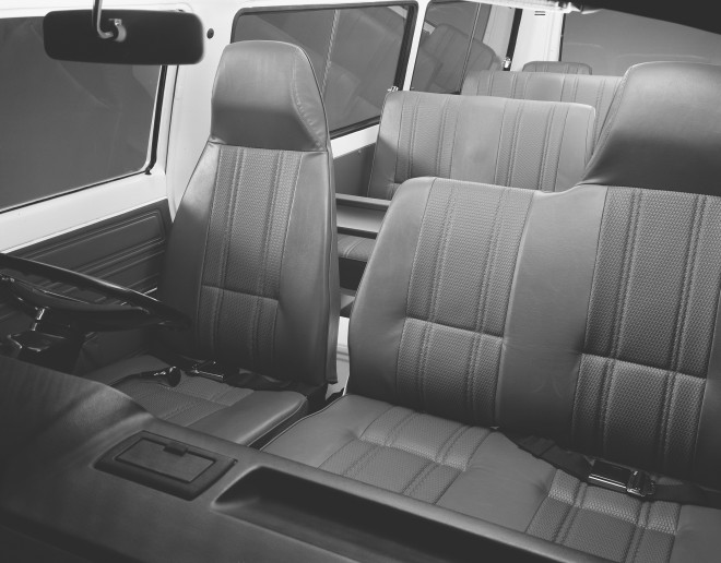 ���Y �L�����o���i����j