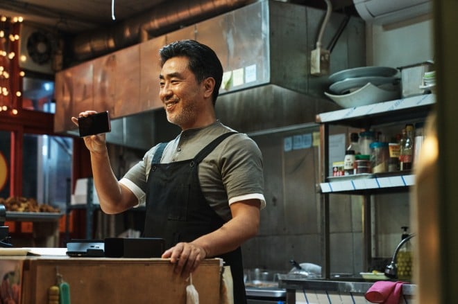 �w���[�r���O�x�f�B�Y�j�[�v���X �X�^�[�ɂđS�b�Ɛ�z�M���iC�j2023 Disney and its related entities 