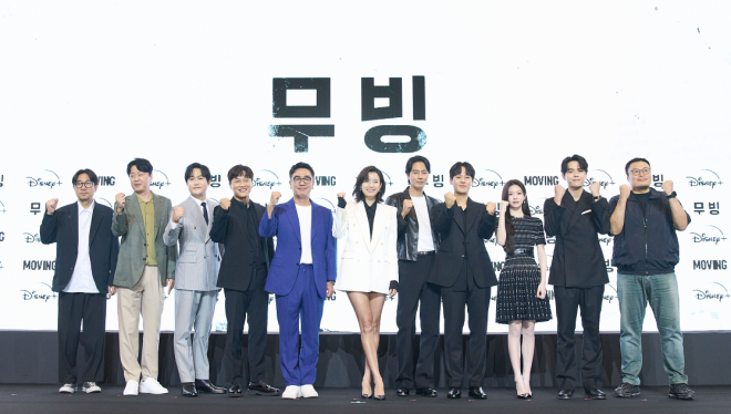 �w���[�r���O�x�f�B�Y�j�[�v���X �X�^�[�ɂđS�b�Ɛ�z�M���iC�j2023 Disney and its related entities 