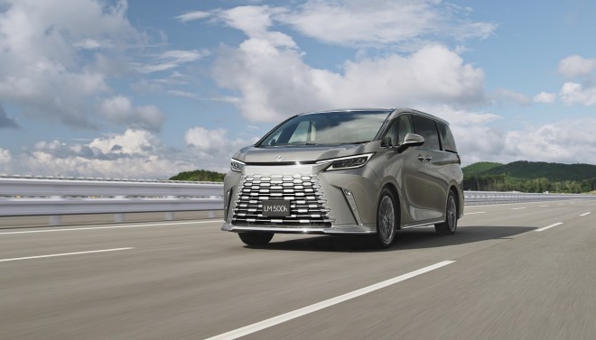 ���N�T�X�V�^�wLM�x