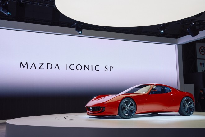 MAZDA ICONIC SP�i�}�c�_�A�C�R�j�b�N �G�X�s�[�j