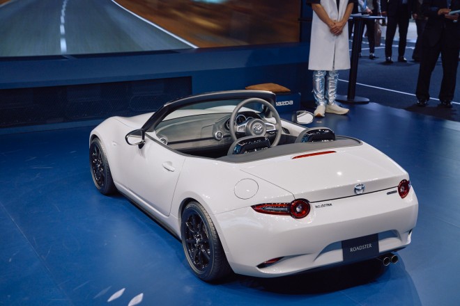 �}�c�_ ���[�h�X�^�[ 2/3 �X�P�[��