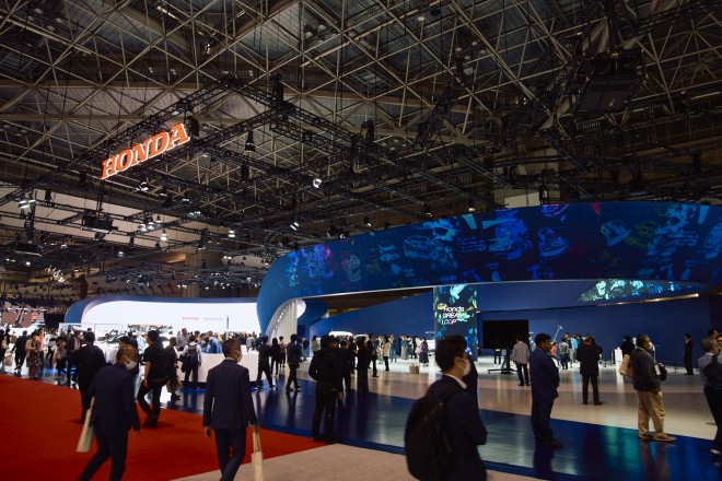 �z���_�u�[�X�̗l�q�@�B�e�^���⑏