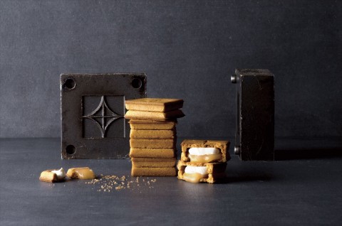 �N���[������яo�Ȃ��悤�ɁA���g�R�̎��h�^�Ƀv���X����Ă��邱�����́wPRESS BUTTER SAND�x