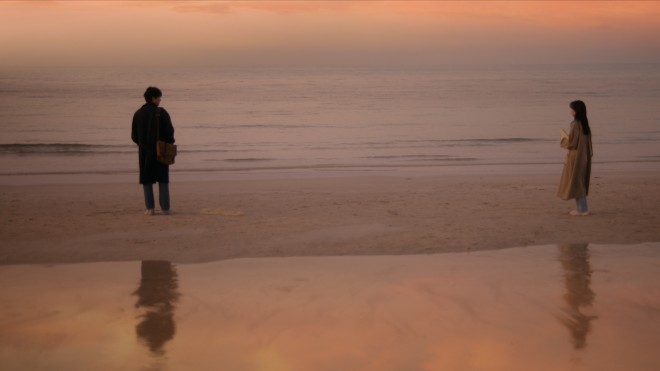 �w�����Ă���ƌ����Ă���x�f�B�Y�j�[�v���X �X�^�[�ɂēƐ�z�M���iC�j2023 KT Studio Genie Co., Ltd 