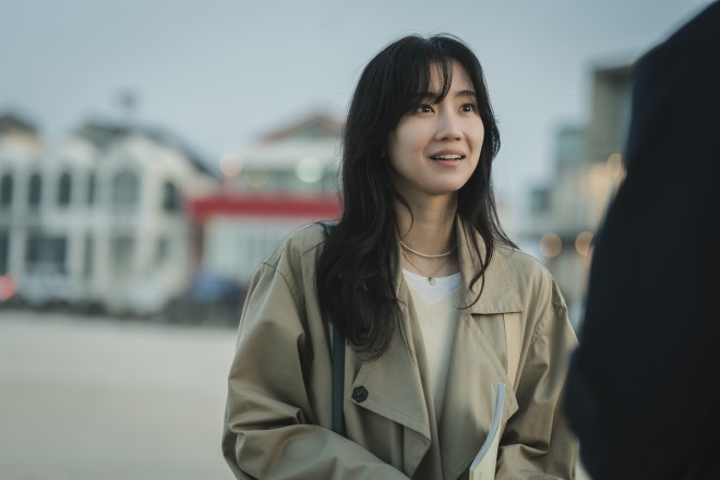 �w�����Ă���ƌ����Ă���x�f�B�Y�j�[�v���X �X�^�[�ɂēƐ�z�M���iC�j2023 KT Studio Genie Co., Ltd 