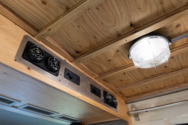 GORDON MILLER MOTORSwGMLVAN G-01x