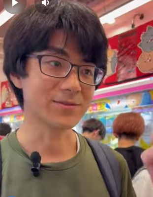 ������Ƃ΂���n���ڂȒj���A�����ڂɂ͖��ڒ�