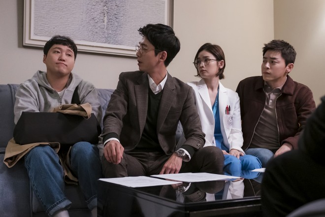 �w������t�����x�V�[�Y��1�A2�@Netflix�œƐ�z�M�� 