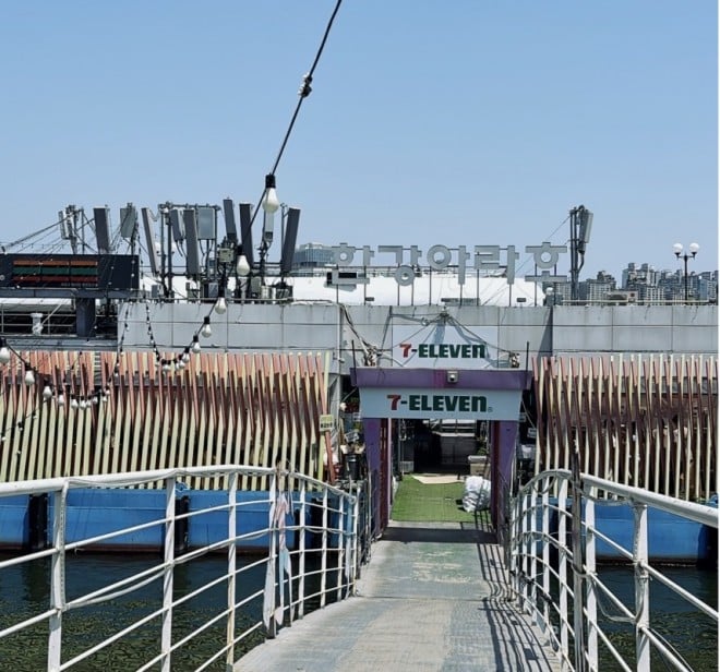 �Z�u���C���u�� �i�B�e�F�񖓈��q�j