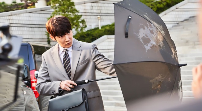 Netflix�V���[�Y�wMiss�i�C�g & Miss�f�C�x�Ɛ�z�M�� 