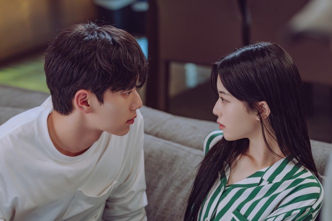 Netflix�V���[�Y�w�q�G�����L�[�x�Ɛ�z�M�� 