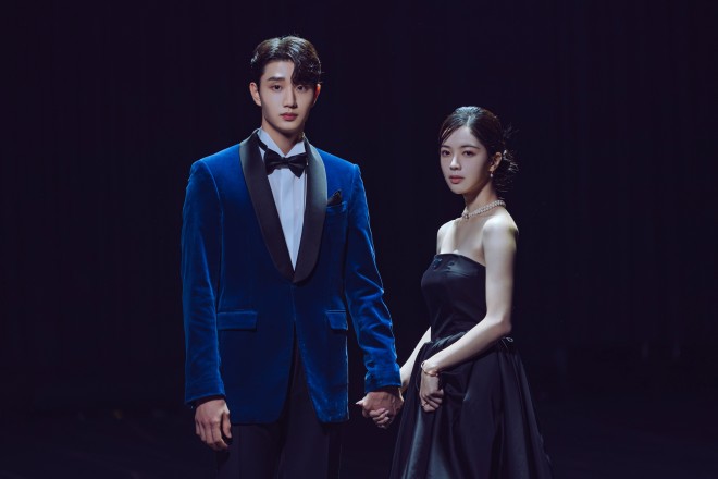 Netflix�V���[�Y�w�q�G�����L�[�x�Ɛ�z�M�� 