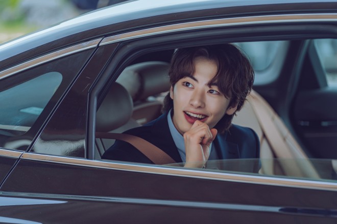 Netflix�V���[�Y�w�q�G�����L�[�x�Ɛ�z�M�� 