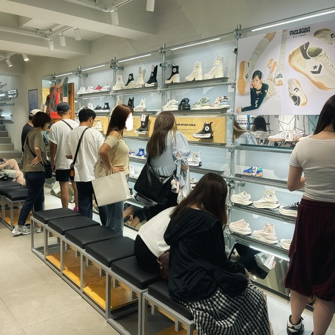 �R���o�[�X �i�B�e�F�񖓈��q�j