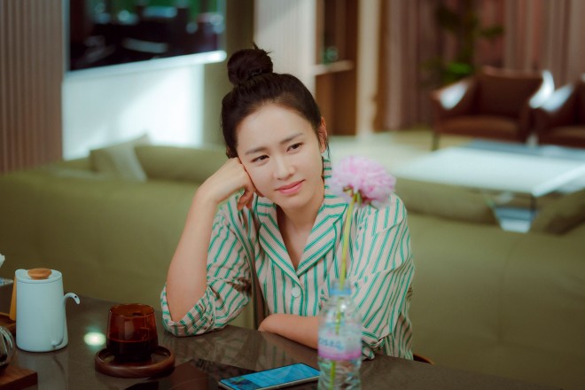 Netflix�V���[�Y�w39�΁x�Ɛ�z�M�� 