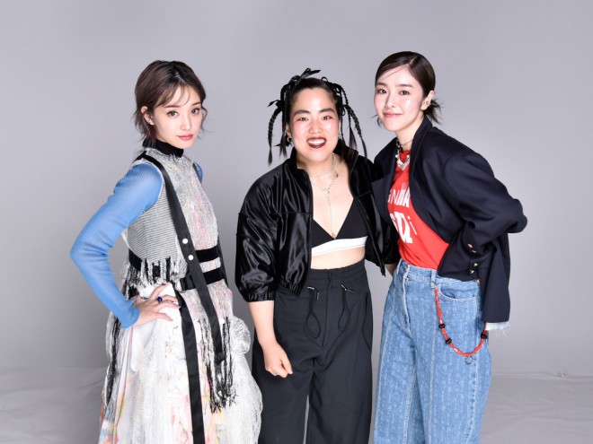 Netflix�V���[�Y�w�Ɉ������x�ɏo�������i������j���͍ʉ�A����񃌃g���B�o�@�A���c���肩�i�B�e�F�g������j �iC�jORICON NewS inc.