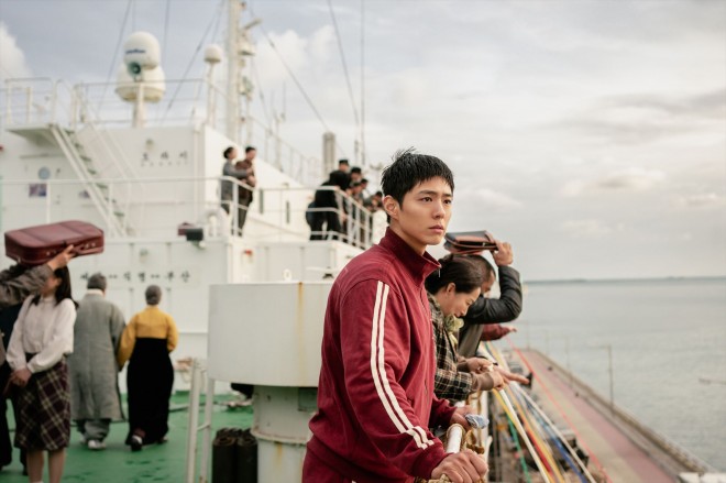 �O�@���V�N�i���F�p�N�E�{�S���j Netflix�V���[�Y�w�����ꂳ�܁x�Ɛ�z�M��