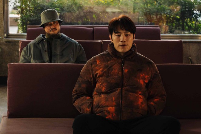 Netflix�V���[�Y�w�����x�Ɛ�z�M�� 