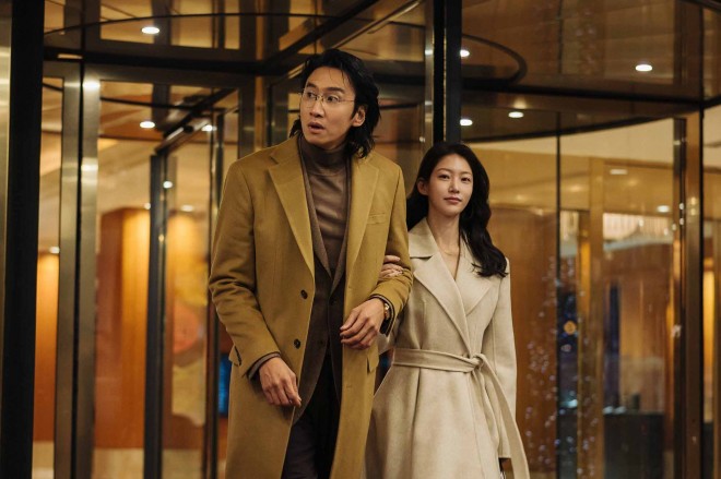 Netflix�V���[�Y�w�����x�Ɛ�z�M�� 