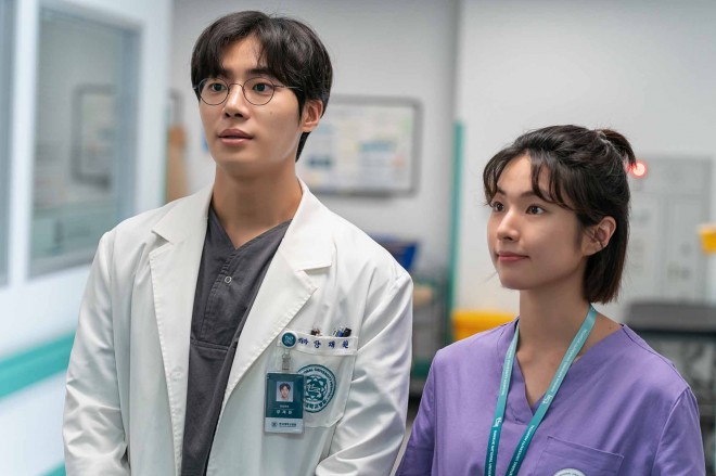 Netflix�V���[�Y�w�g���E�}�R�[�h�x�Ɛ�z�M�� 