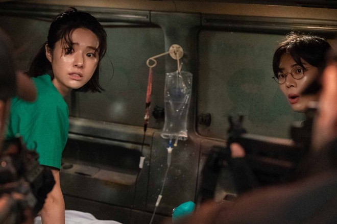 Netflix�V���[�Y�w�g���E�}�R�[�h�x�Ɛ�z�M�� 