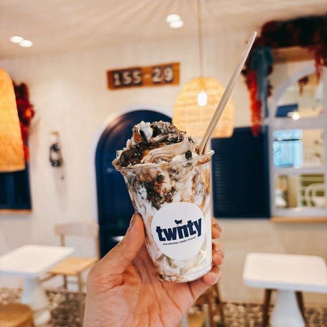 �w�`���R���[�g �O���[�N���[�O���g�x �i�B�e�F�񖓈��q�j