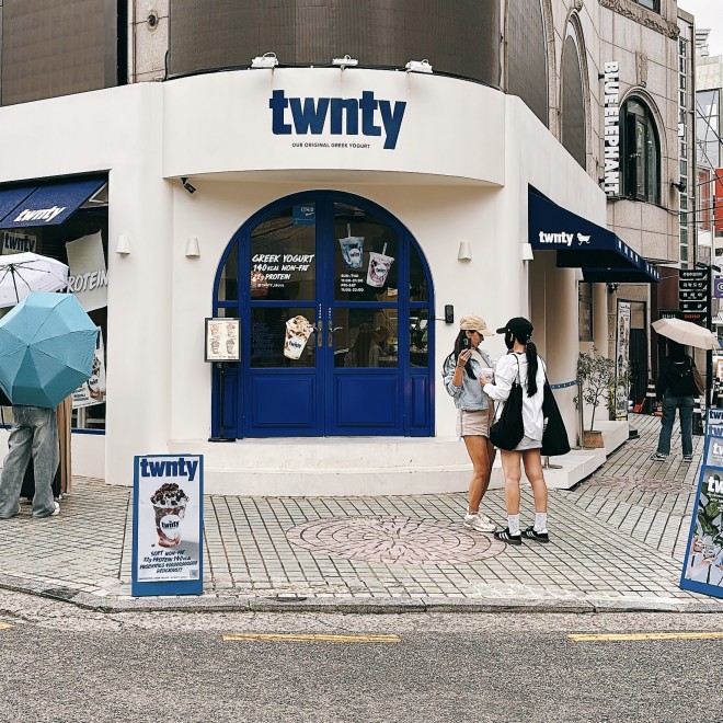 twnty �i�B�e�F�񖓈��q�j