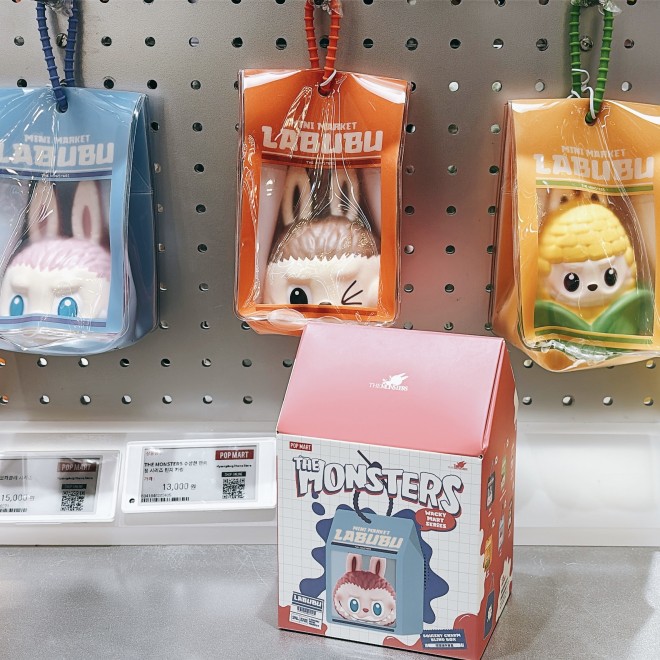 THE MONSTERS �������R���r�j�V���[�Y �s���`�L�[�����O �i�B�e�F�񖓈��q�j