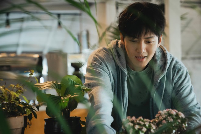 �w�s�����ꂽ�s�s�x �f�B�Y�j�[�v���X�̃X�^�[�œƐ�z�M�� �iC�j2025 Disney and its related entities 