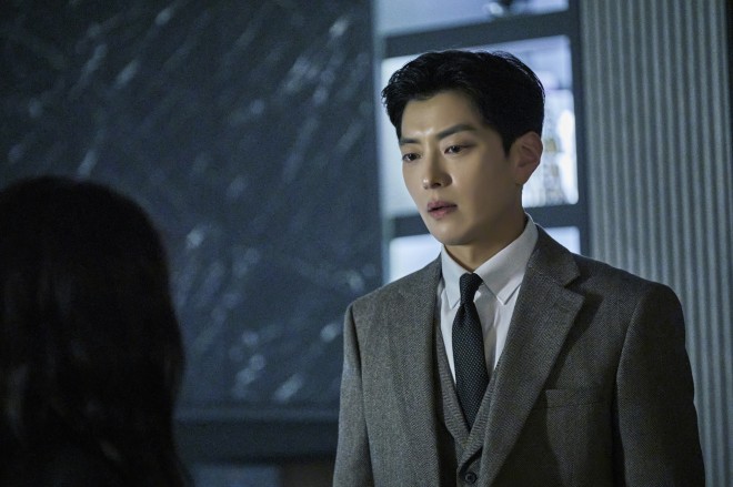 Netflix�V���[�Y�w���Ȃ����E�����x�Ɛ�z�M�� 