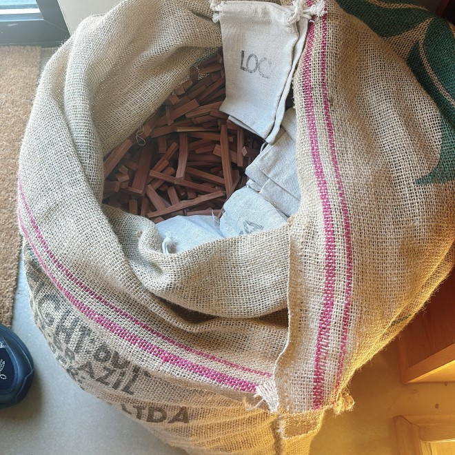 objectify�w�q�����i�� �q�������N�iCedar fragrant wood�j�r�T�C�Y�x �i�B�e�F�񖓈��q�j