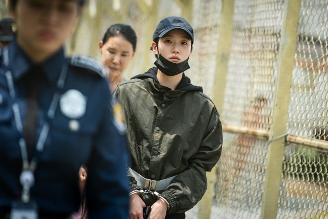 Netflix�V���[�Y�w�����̑Ή��x�Ɛ�z�M�� 