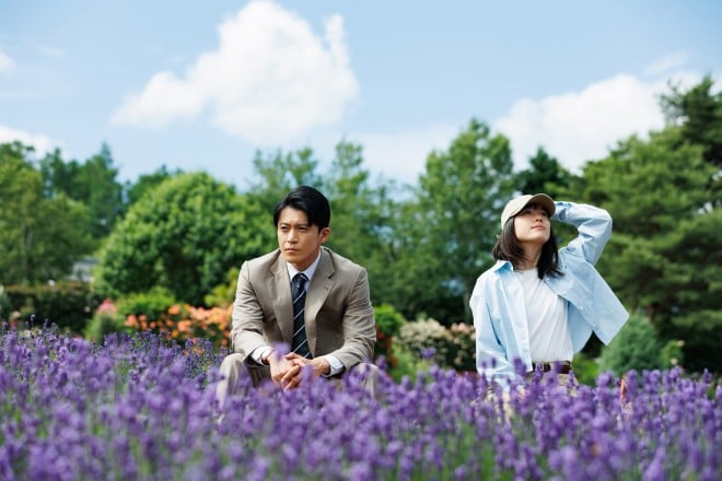 Netflix�V���[�Y�w�����̗��l�����x�Ɛ�z�M�� 