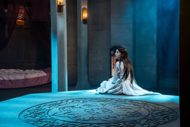 Netflix�V���[�Y�w�ҍ��x�Ɛ�z�M�� 